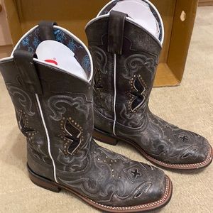 Laredo womens boots 8B